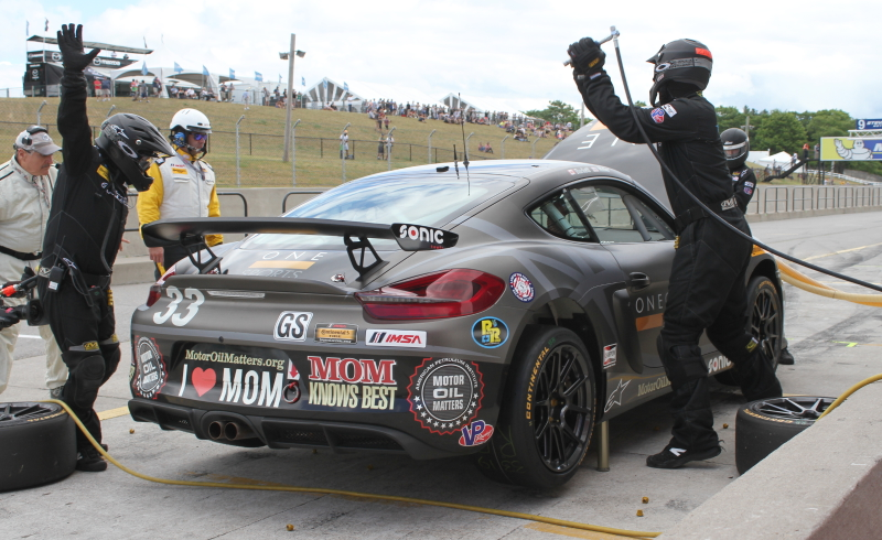 Illustration for article titled A Close-Up Look At All Of The Crazy Action In A Routine Sportscar Pit Stop